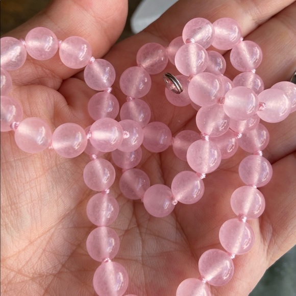 KNOT PINK JADE BUBBLE SHORT NECKLACE - Picture 7 of 7